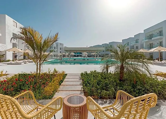 Tanoak Hotel